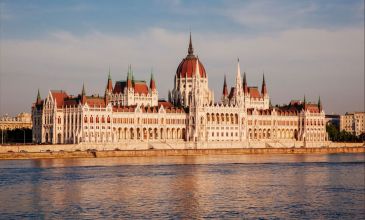 İzmir'den Direkt Hareket Görkemli Orta Avrupa Viyana & Prag & Budapeşte - Bratislava Turu Dahil - Sun Express Hava Yolları ile 24 Ekim